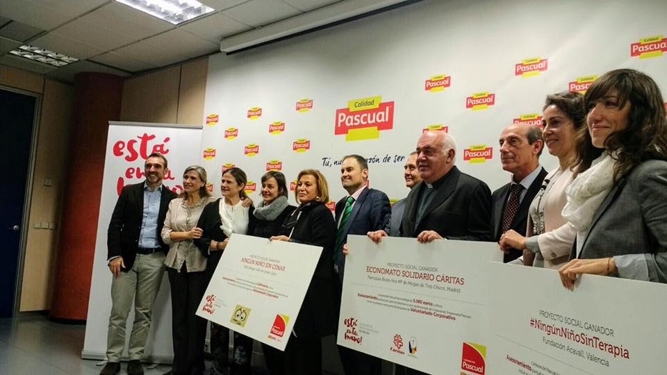 El economato de la parroquia Beata María Ana Mogas recibe el premio 'Calidad Pascual'