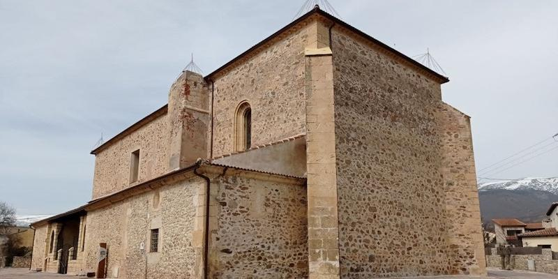 San Miguel Arcángel vuelve a recorrer en procesión las calles de Pinilla del Valle en sus fiestas patronales