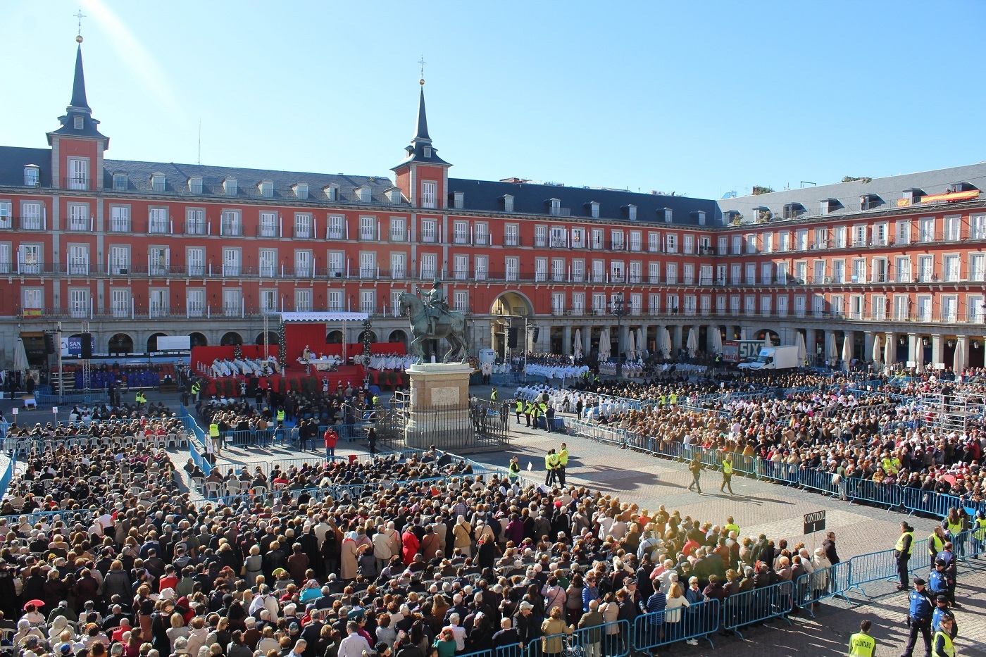 El cardenal Osoro en la fiesta de Santa María la Real de la Almudena: «Sin Dios la realidad se falsifica»