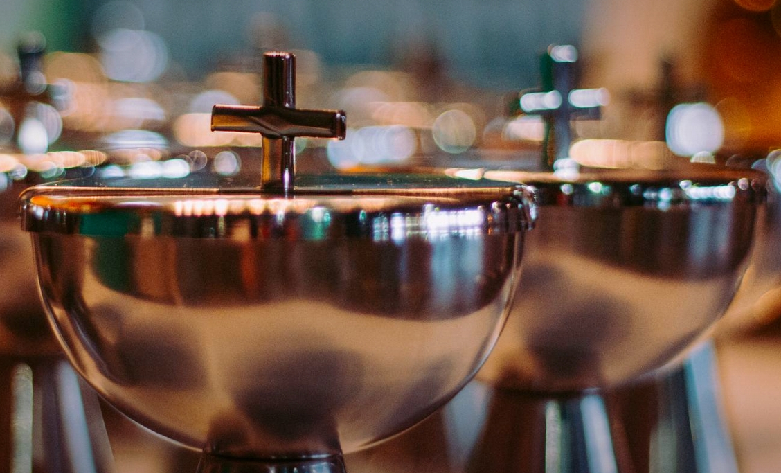 Daniel A. Escobar Portillo: «La comunión de los celíacos es una práctica común en España desde hace años»