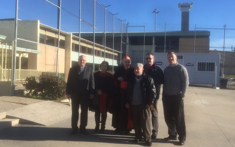 «A los presos les impresiona que el arzobispo se abaje y venga a la cárcel a lavarles los pies»