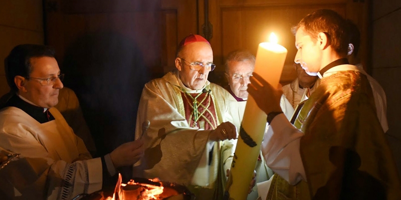 El cardenal Osoro preside las celebraciones de Semana Santa a puerta cerrada en la catedral