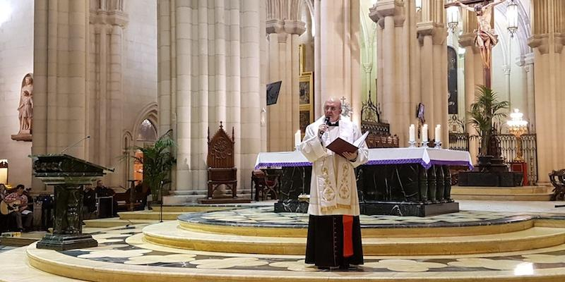 Los jóvenes de la Vicaría VIII se encargan de organizar la vigilia de oración del primer viernes de enero
