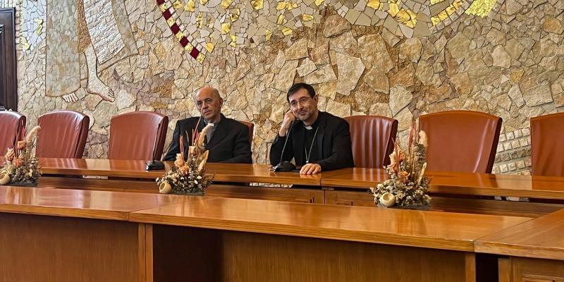 Encuentro del cardenal José Cobo con los miembros del Tribunal Eclesiástico Metropolitano de Madrid: «Os animo a acompañar, hacer equipo y visibilizar vuestro trabajo»