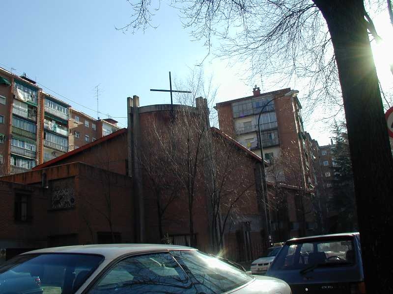 José Cobo, vicario episcopal de la II, preside una Misa en la fiesta titular de San Ireneo