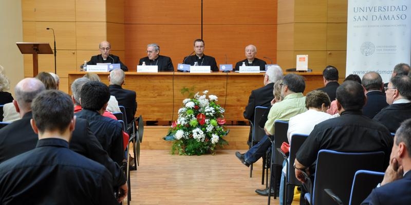 Cardenal Sistach: «Es necesaria una evaluación de los movimientos eclesiales y las nuevas comunidades»