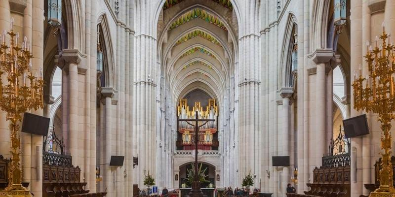 El arzobispo celebra en la catedral una Eucaristía en memoria de Juan de Dios Martín Velasco