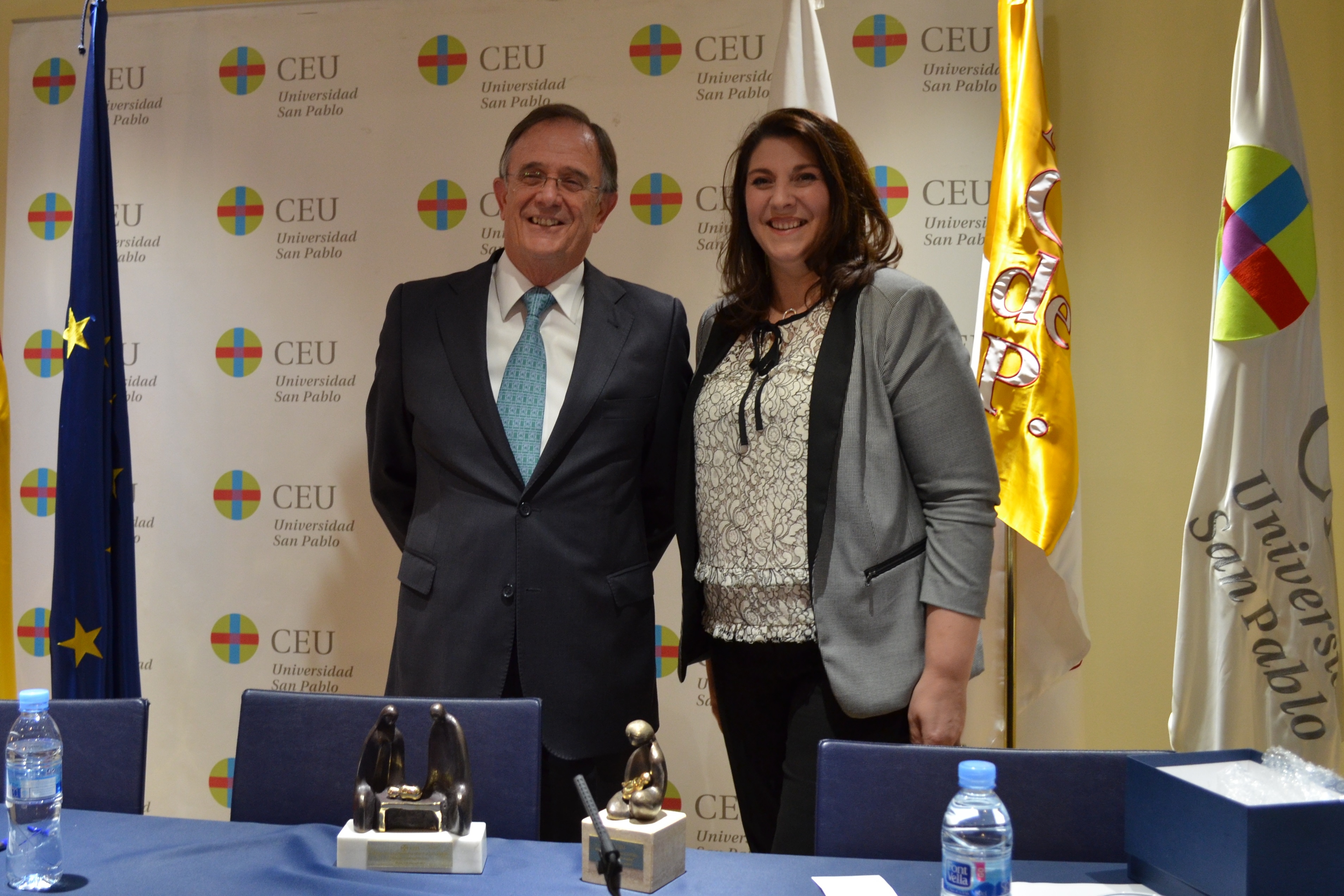 El CEU entrega los premios 'CEU por la Vida' y 'Bárbara Castro, a un corazón de madre'