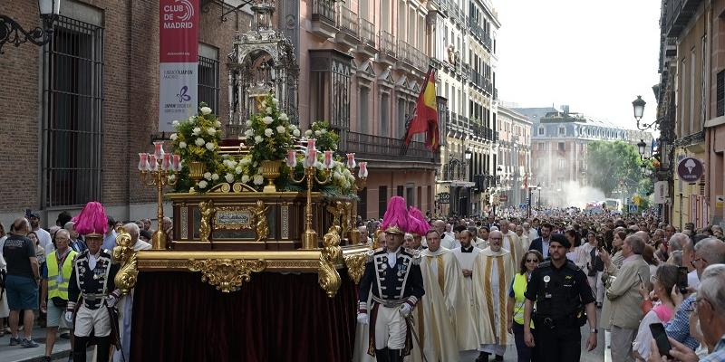 La custodia por la calle Mayor