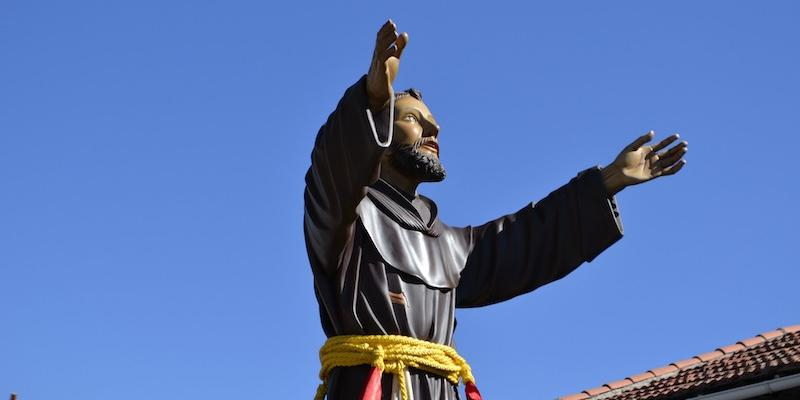 La Hermandad de San Francisco de Asís de Guadarrama celebra la fiesta de su titular con Misa y procesión