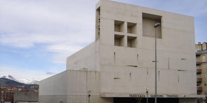 Santísima Trinidad de Collado Villalba despide el curso pastoral con una vigilia