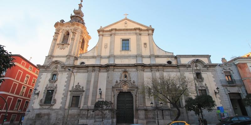 Monseñor Martínez Camino, SJ, honra a los mártires benedictinos en el monasterio de Montserrat