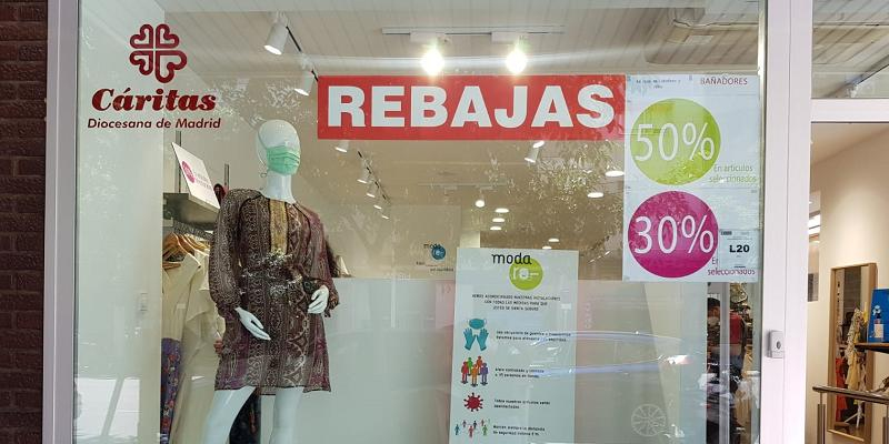 Las tiendas Moda re- de Cáritas Diocesana de Madrid inician la temporada de rebajas