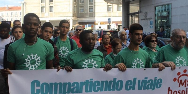 La marcha solidaria 'Compartiendo el viaje' recuerda «que todos los hijos de Dios son nuestros hermanos»