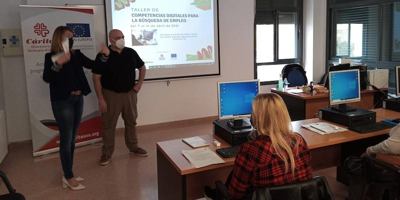 Cáritas acompañará a 12.000 personas este año para mejorar su acceso al empleo gracias al Fondo Social Europeo