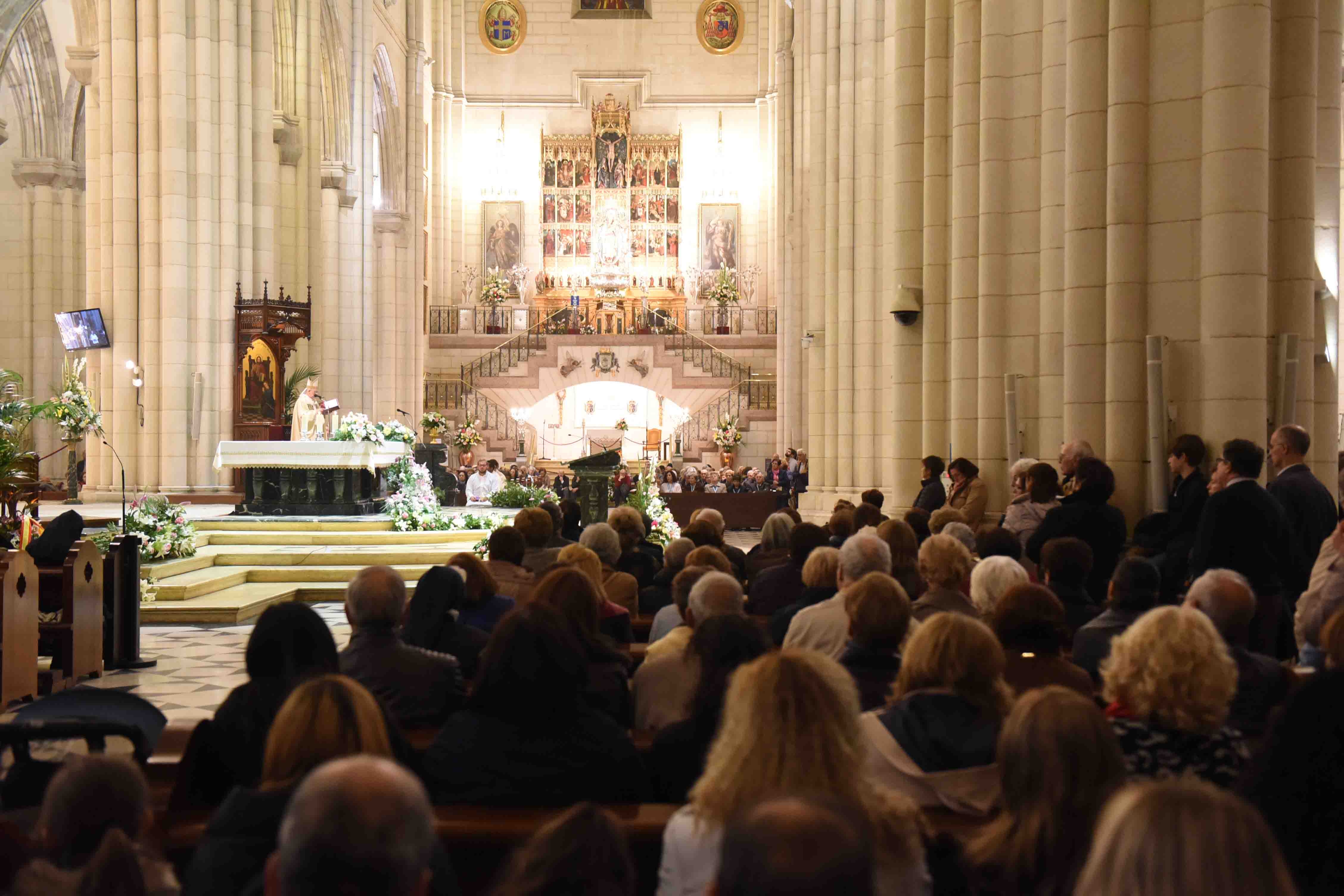 «Dondequiera que esté un cristiano, los hombres tienen que encontrar siempre un oasis de misericordia»