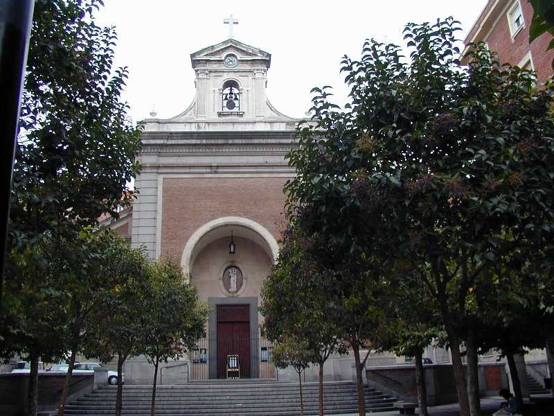 La parroquia San Cristóbal y San Rafael celebra a su patrono con una bendición de vehículos