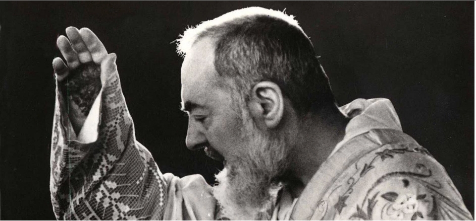 El grupo de oración del Padre Pío se reúne los primeros lunes de mes en Nuestra Señora de los Arroyos de El Escorial