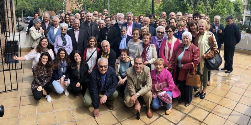 Monseñor Cobo bendice un nuevo centro de Cáritas Madrid: «Tenemos que ver la vida con los ojos de los pobres»