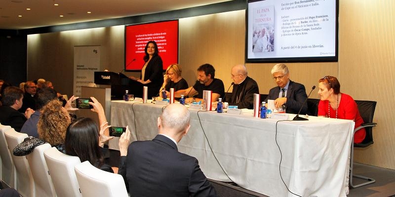 «El Papa evangeliza por atracción»