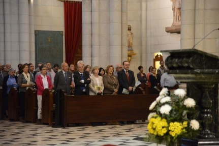 Eucaristía con los voluntarios de Cáritas en la catedral de la Almudena