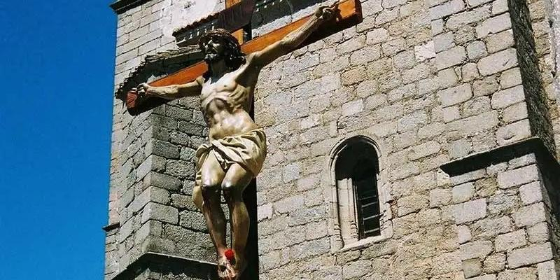 Monseñor Jesús Vidal preside en Robledo de Chavela la Misa solemne en honor al Cristo de la Agonía