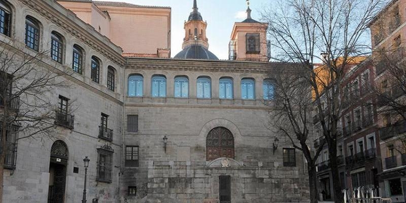 Las Hermanitas del Cordero reanudan la adoración eucarística de los viernes en la capilla del Obispo