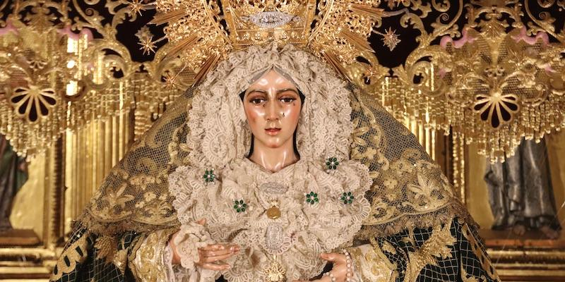 La colegiata recupera la Misa mensual con los niños de la Hermandad del Gran Poder y Esperanza Macarena