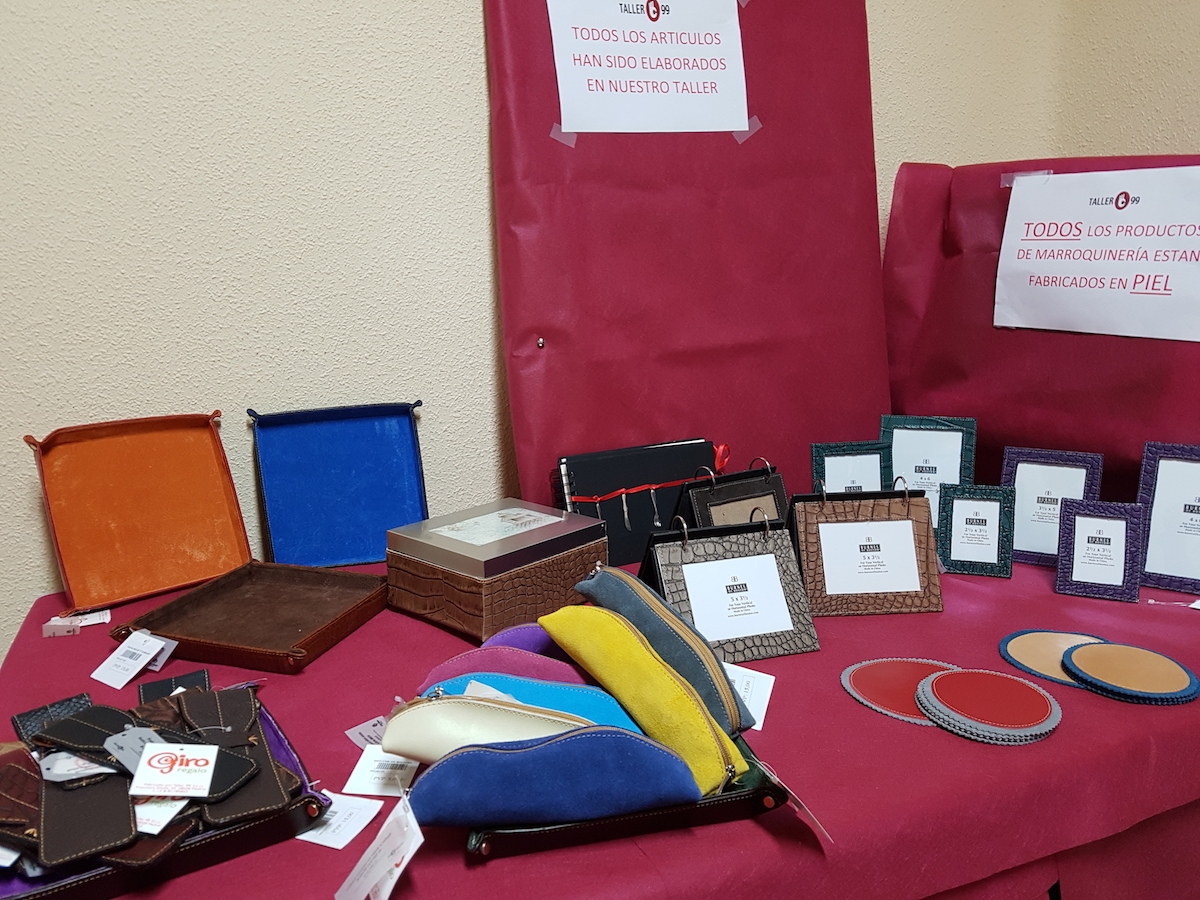 Semana del outlet en la tienda de Cáritas Madrid