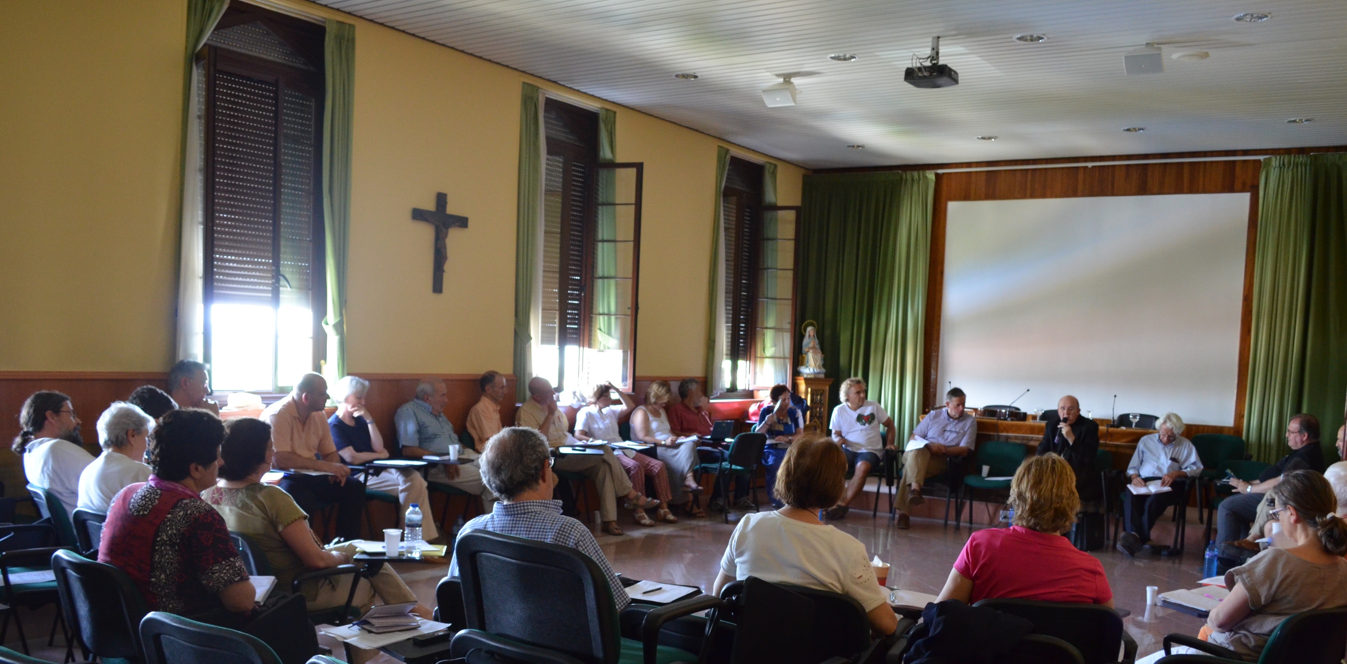 “Amad a todos, escuchad a todos”.