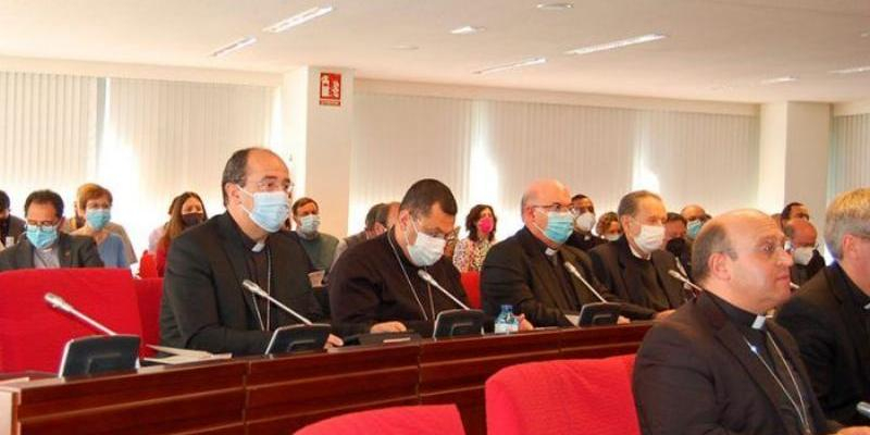 Monseñor Martínez Camino participa en el XXVII encuentro de obispos teólogos