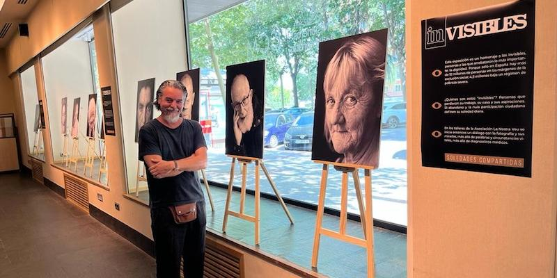 Santísimo Redentor exhibe hasta el primer lunes de julio la exposición fotográfica 'Invisibles. Soledades compartidas'