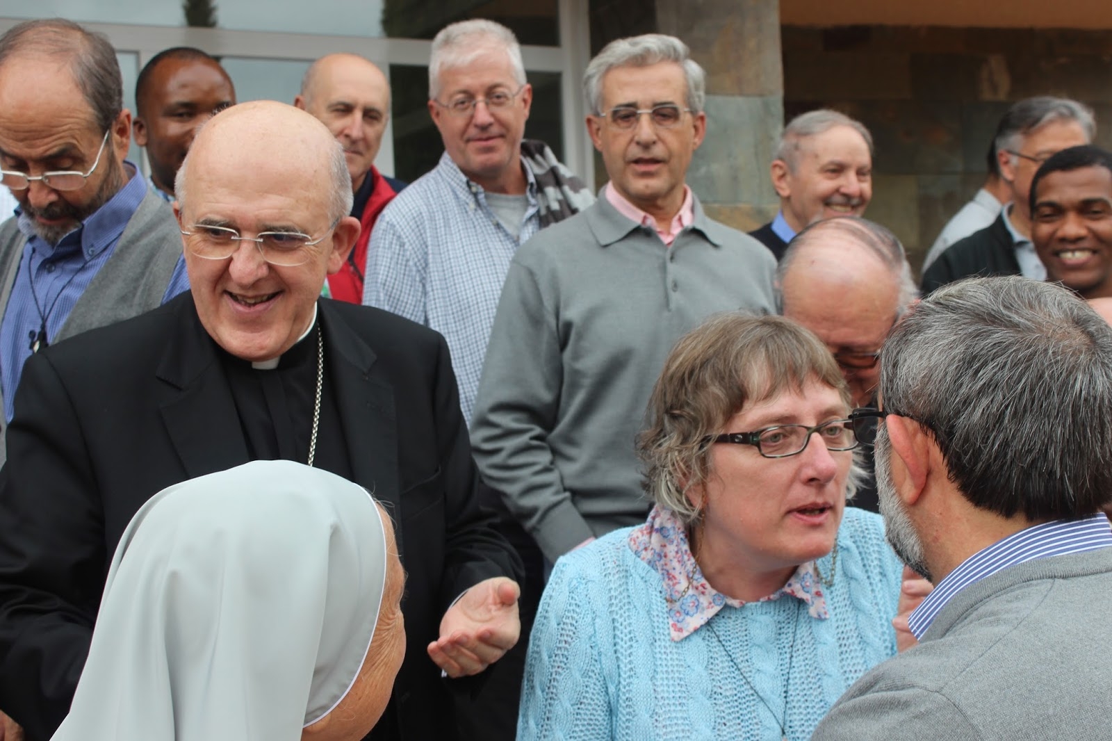 A los misioneros y misioneras: «A vosotros, que lleváis la ternura de Dios, en este tiempo de Navidad os sentimos muy presentes»