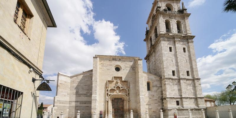 Monseñor Martínez Camino asiste a la clausura de la causa de los mártires de Alcalá de Henares