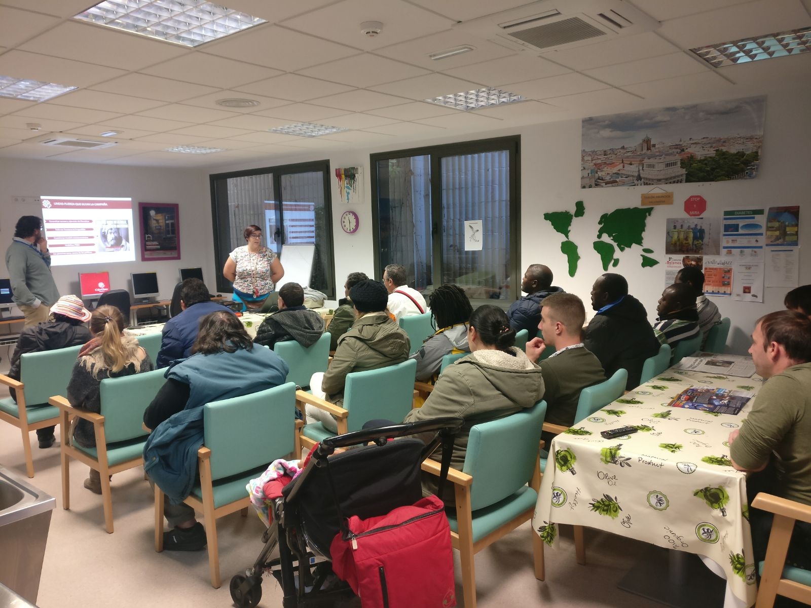 La residencia Nuestra Señora de Valvanera organiza un desayuno especial por la llegada de los Reyes Magos
