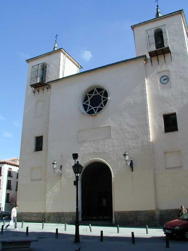 San Ildefonso acoge una vigilia de oración por la vida, la familia y la paz