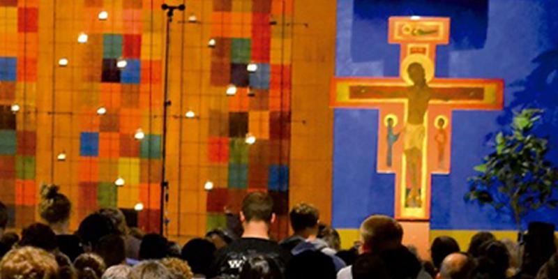 Cristina Ruiz Fernández presenta 'Vidas tocadas por Taizé' en Nuestra Señora de Guadalupe