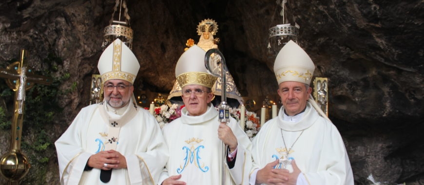 El arzobispo, en Covadonga: «Un pueblo que cuida la vida es sembrador de esperanza»