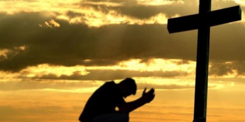 Sagrado Corazón de Jesús prepara la solemnidad de Todos los Santos con una vigilia de oración