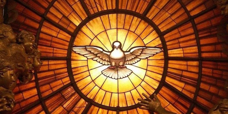 El vicario episcopal de la I imparte el sacramento de la Confirmación en El Molar