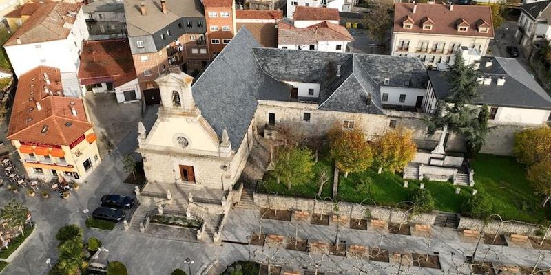 El vicario episcopal de la VII administra el sacramento de la Confirmación en Miguel Arcángel de Guadarrama