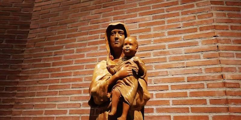Monseñor Jesús Vidal continúa en Nuestra Señora de Belén su recorrido por Nuestra Señora de Moratalaz