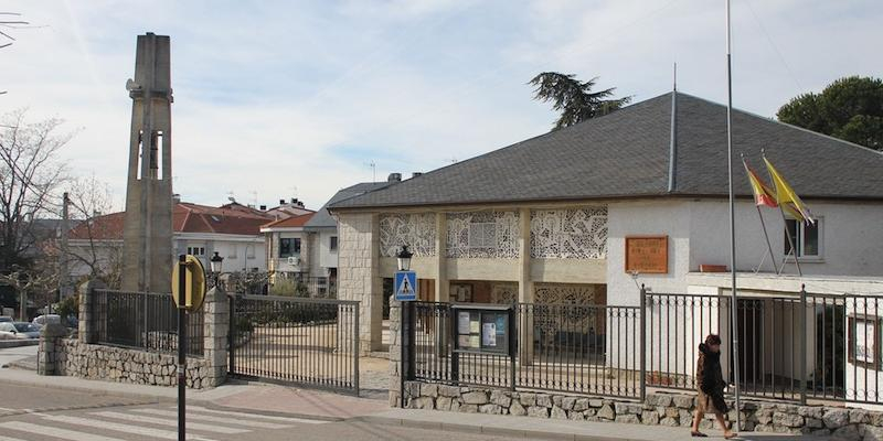 Juan Carlos Merino preside una Eucaristía con confirmaciones en Nuestra Señora del Rosario de Hoyo de Manzanares