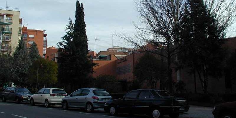 Monseñor Juan Antonio Martínez Camino, SJ, realiza la visita pastoral a Santo Cristo de la Misericordia
