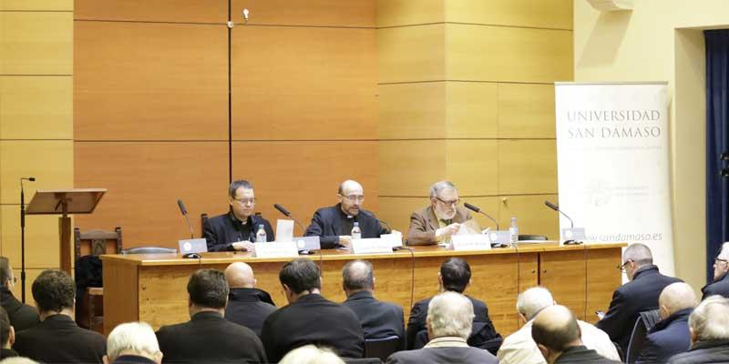 «Dios se hizo hombre, no cíborg; quiso hacerse un ser vulnerable como nosotros»