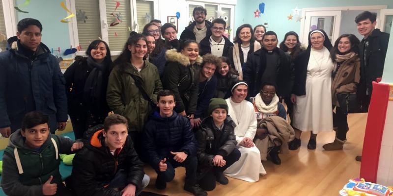 «Este mundo necesita hombres y mujeres capaces de entregar la luz de Jesucristo»