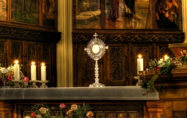 Los martes, oración de alabanza y adoración en el Seminario Conciliar