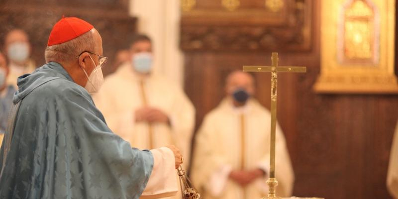 El Seminario Conciliar inaugura los cultos en honor a su patrona con el canto solemne del Akathistos