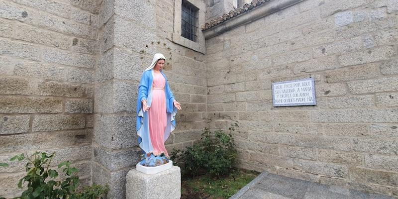 Monseñor Santos Montoya preside en Zarzalejo una solemne Eucaristía en honor a la Virgen del Consuelo