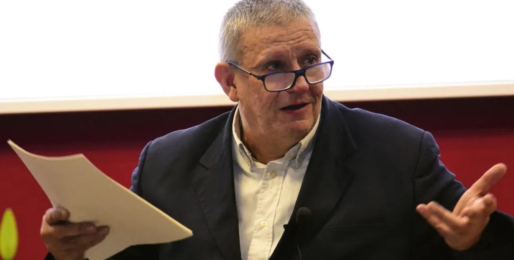 José Luis Segovia recuerda, en una nueva sesión de los ‘Martes de la Escuela Diocesana de Formación Social’, que «Dios no es vivible a espaldas del sufrimiento del prójimo»